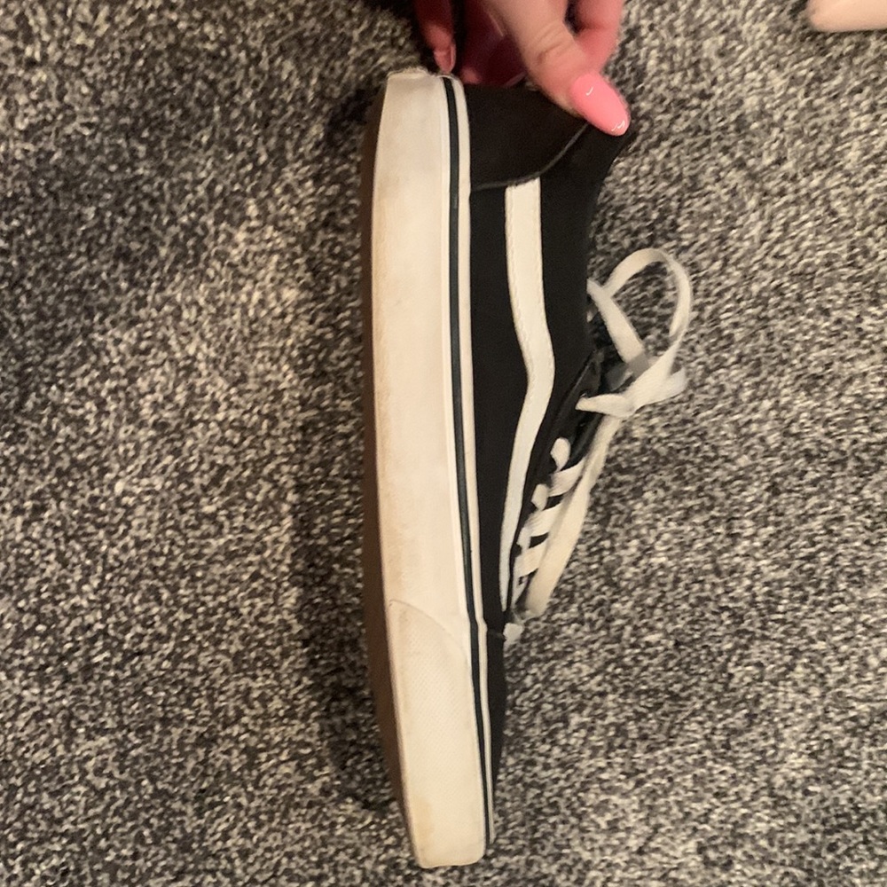 Vans - Picture 2 of 2